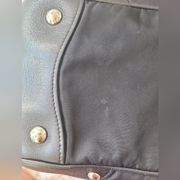 Gorgeous Authentic Prada Push Lock Side Pocket Black Tote, Great Condition - Picture 15 of 16